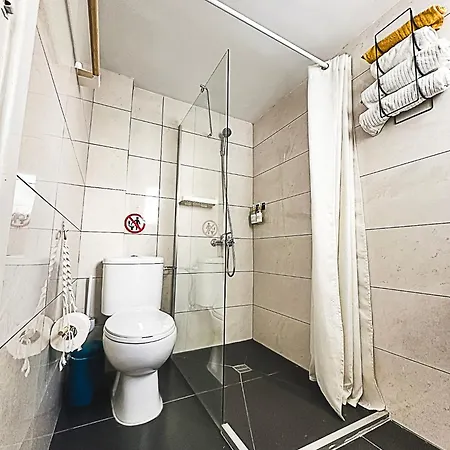 Away One Bedroom In Nikósie