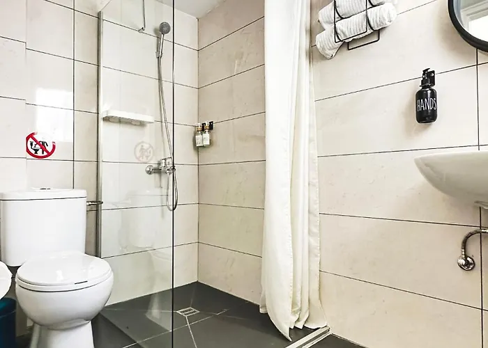 Away One Bedroom In *